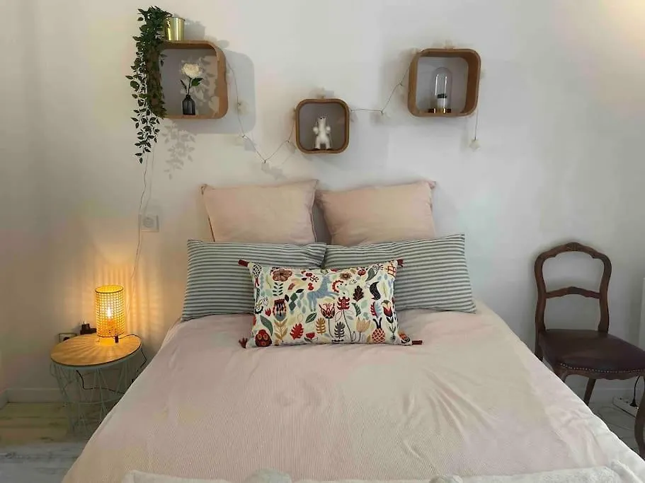 Charming Studio To Venelles 10 Minutes From Aix France